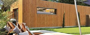 poser un bardage bois vertical