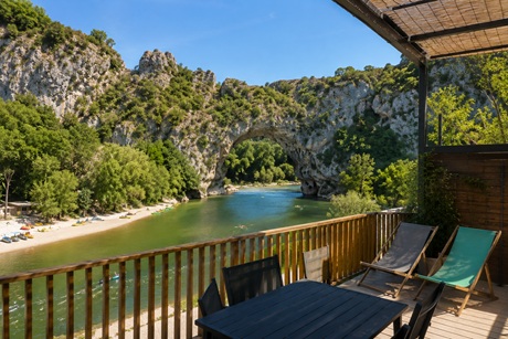 location vallon pont d'arc